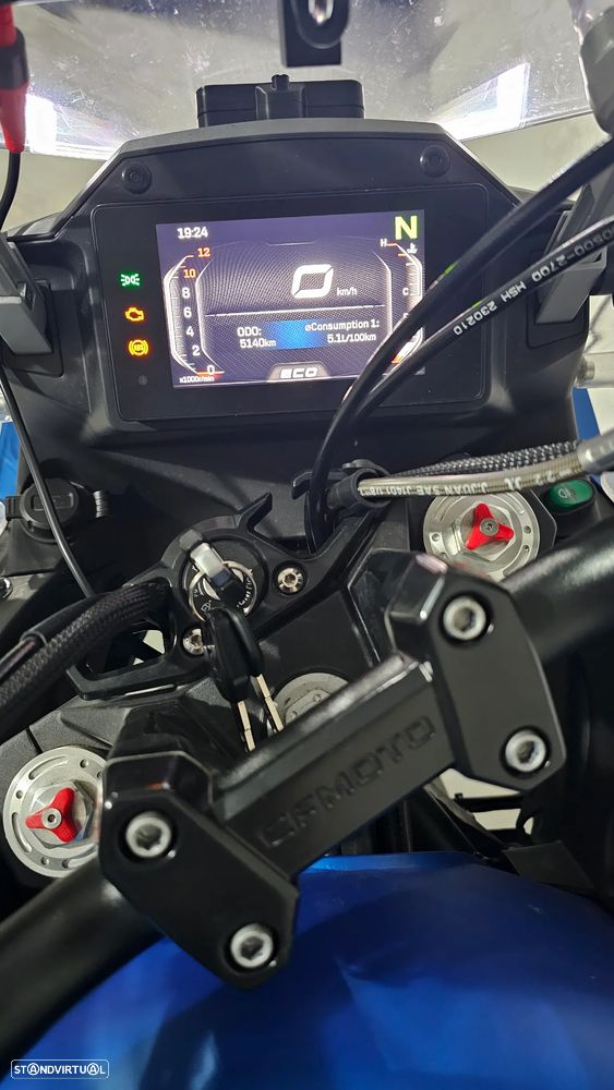 CF Moto 650MT - 6