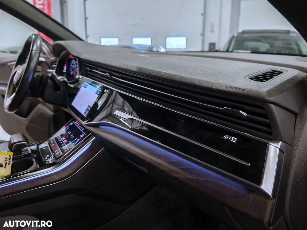Audi Q8 55 TFSI quattro Tiptronic - 8