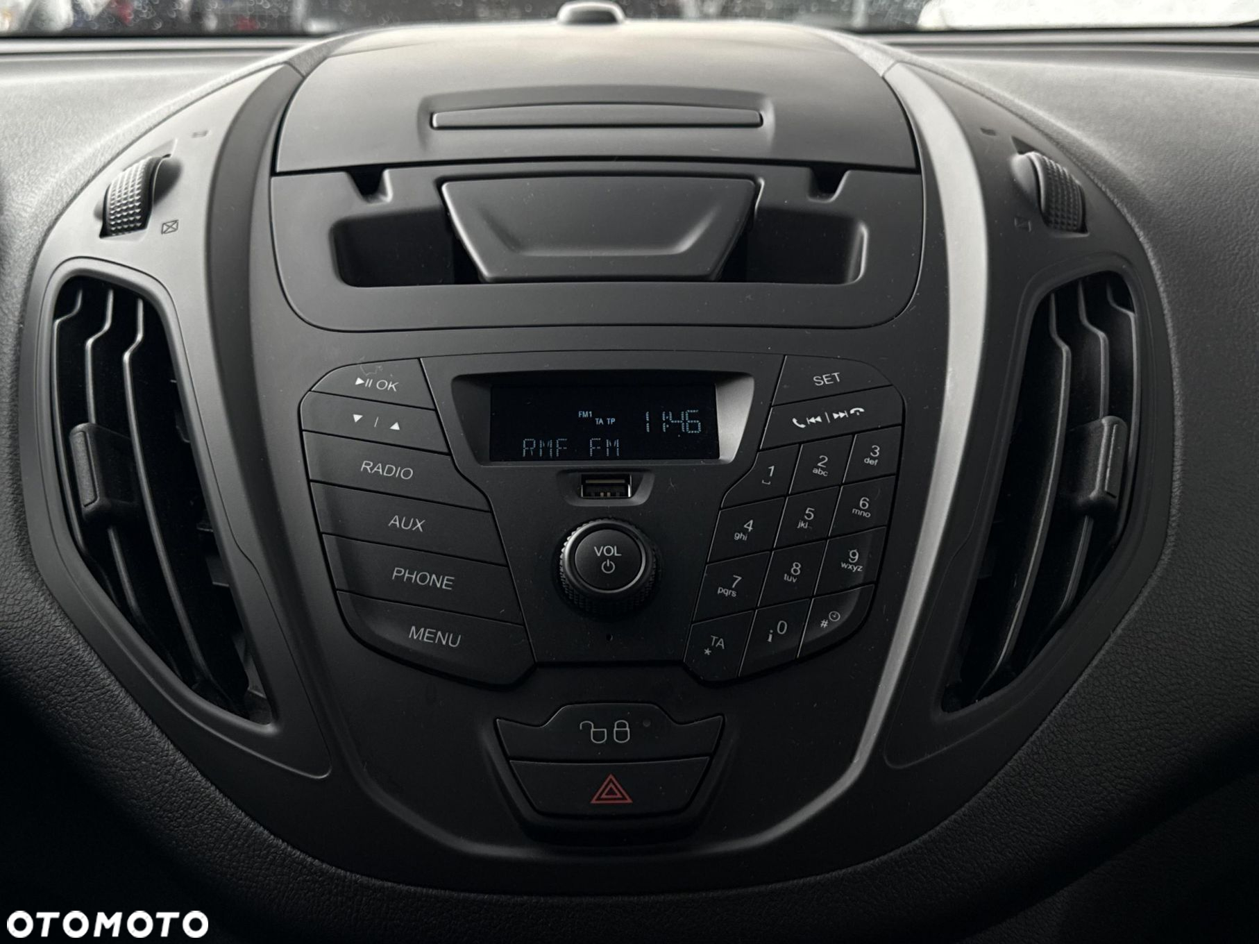 Ford Tourneo Courier 1.5 TDCi Trend - 14