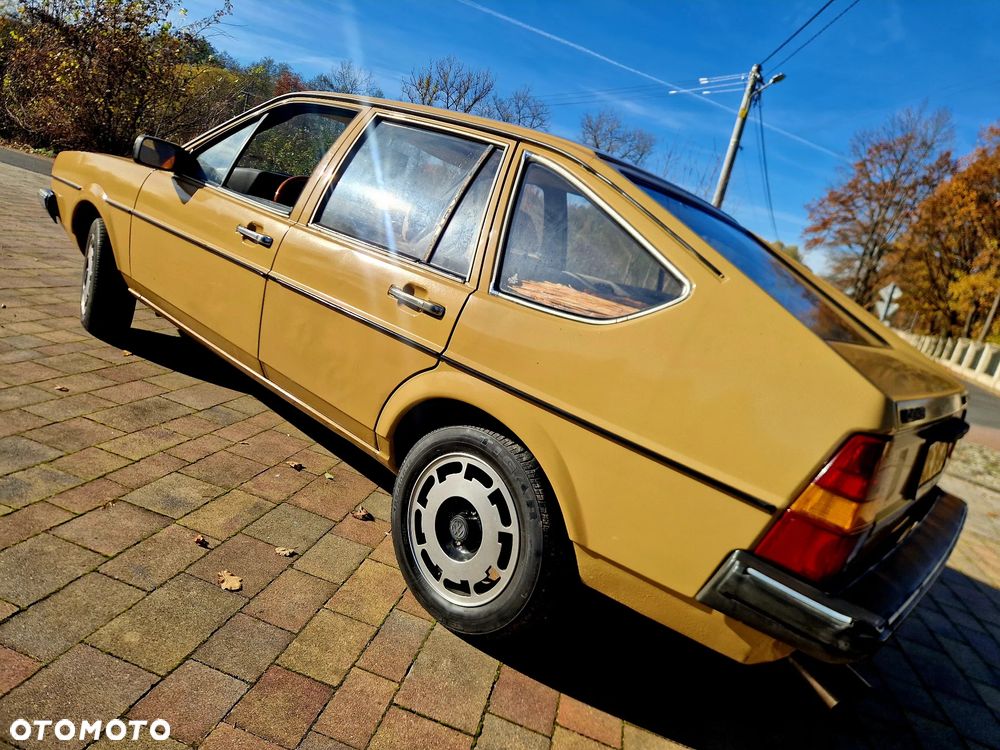 Volkswagen Passat - 22