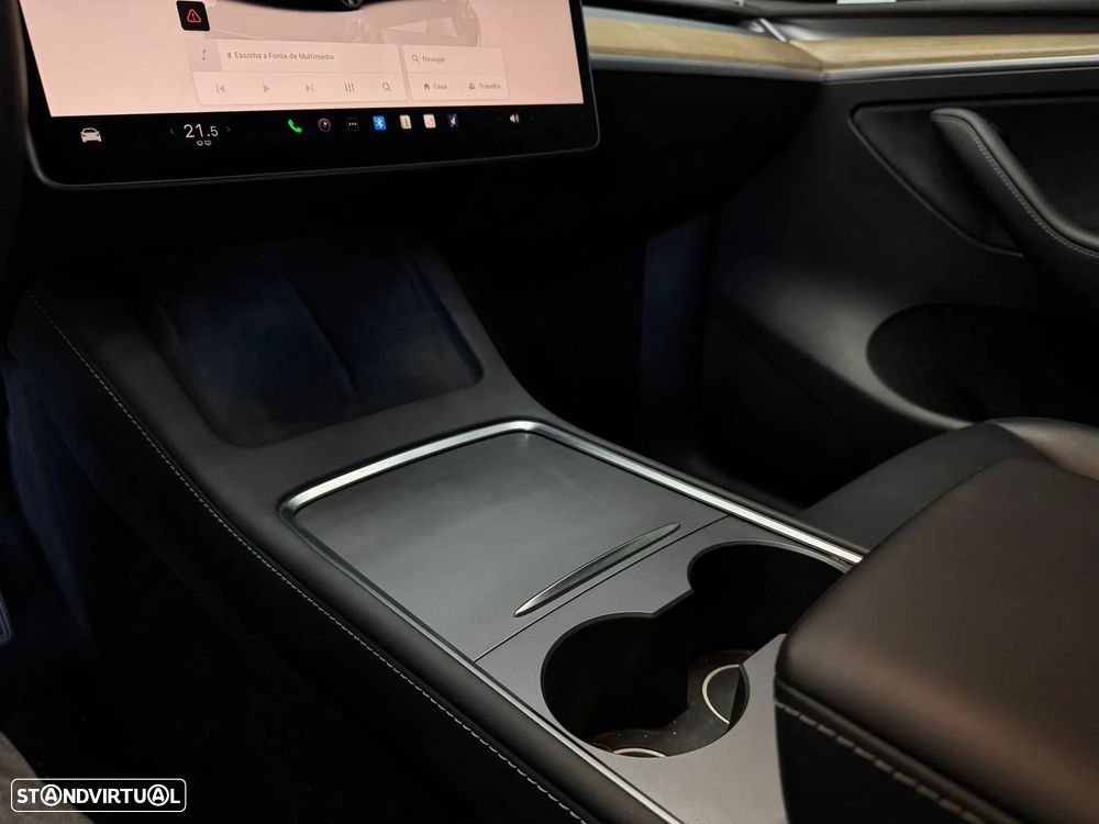 Tesla Model Y Long Range Dual Motor AWD - 12