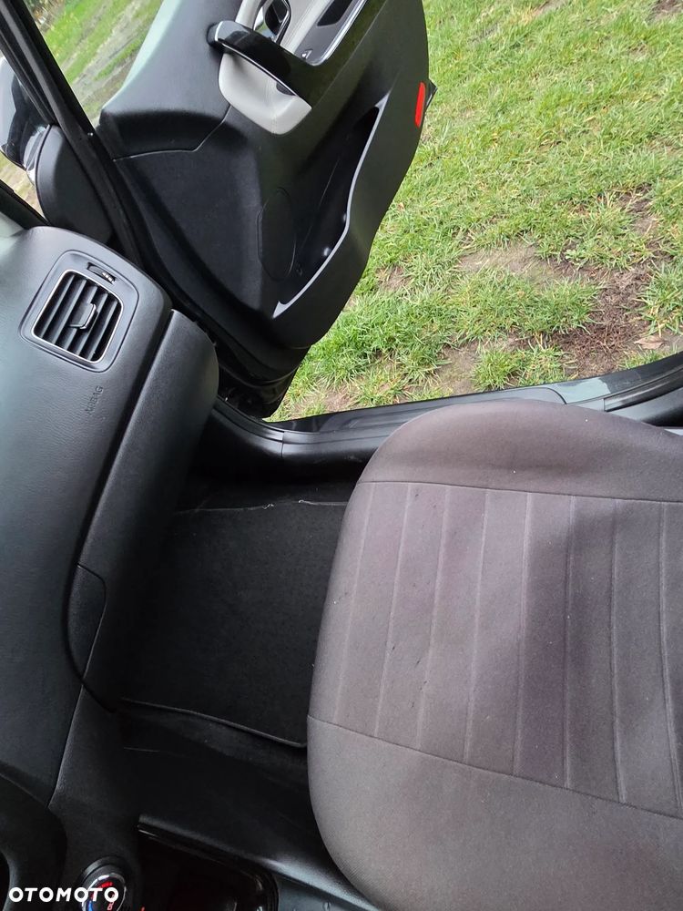 Kia Ceed - 21