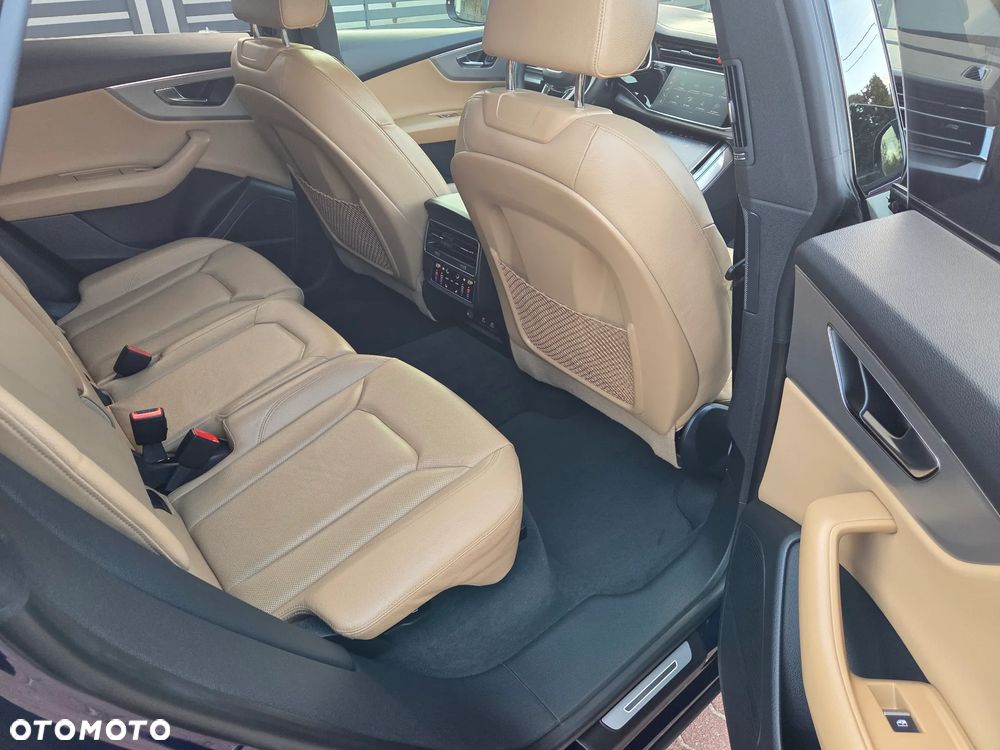 Audi Q8 ver-l1-highline - 24
