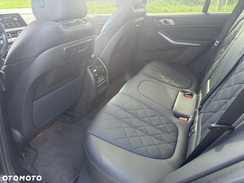 BMW X5 xDrive40i mHEV - 10