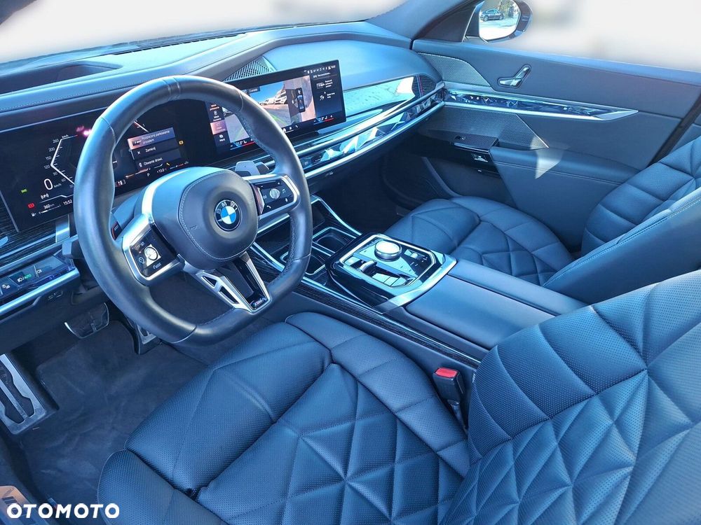 BMW Seria 7 - 11