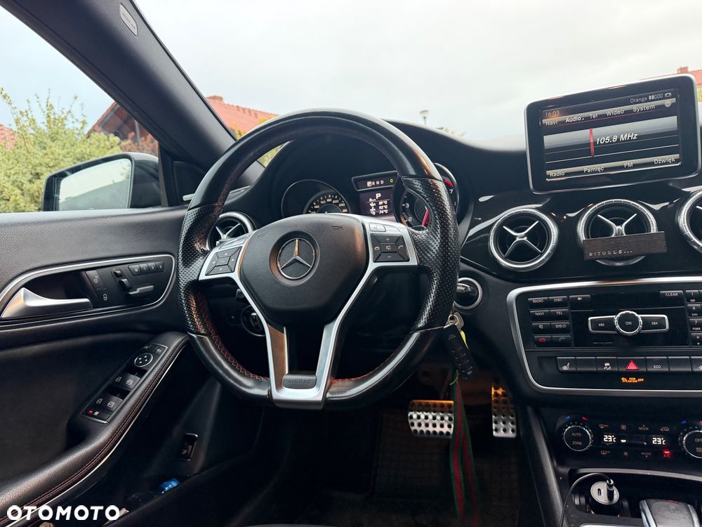 Mercedes-Benz CLA 45 AMG 4Matic 7G-DCT - 29
