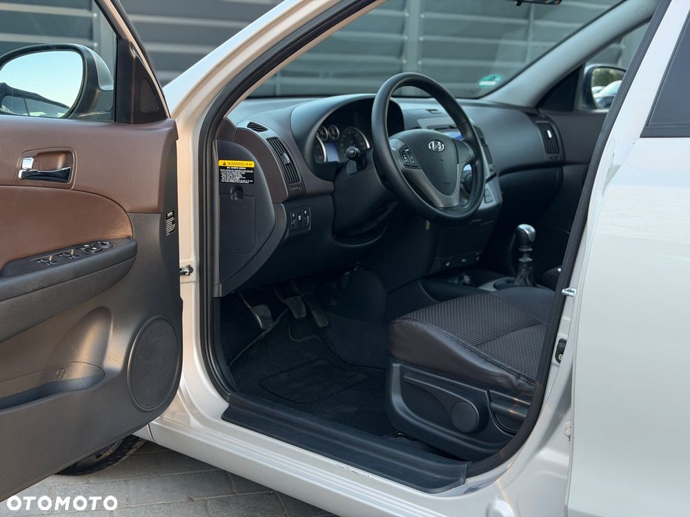 Hyundai i30 1.6 CRDi Premium - 9