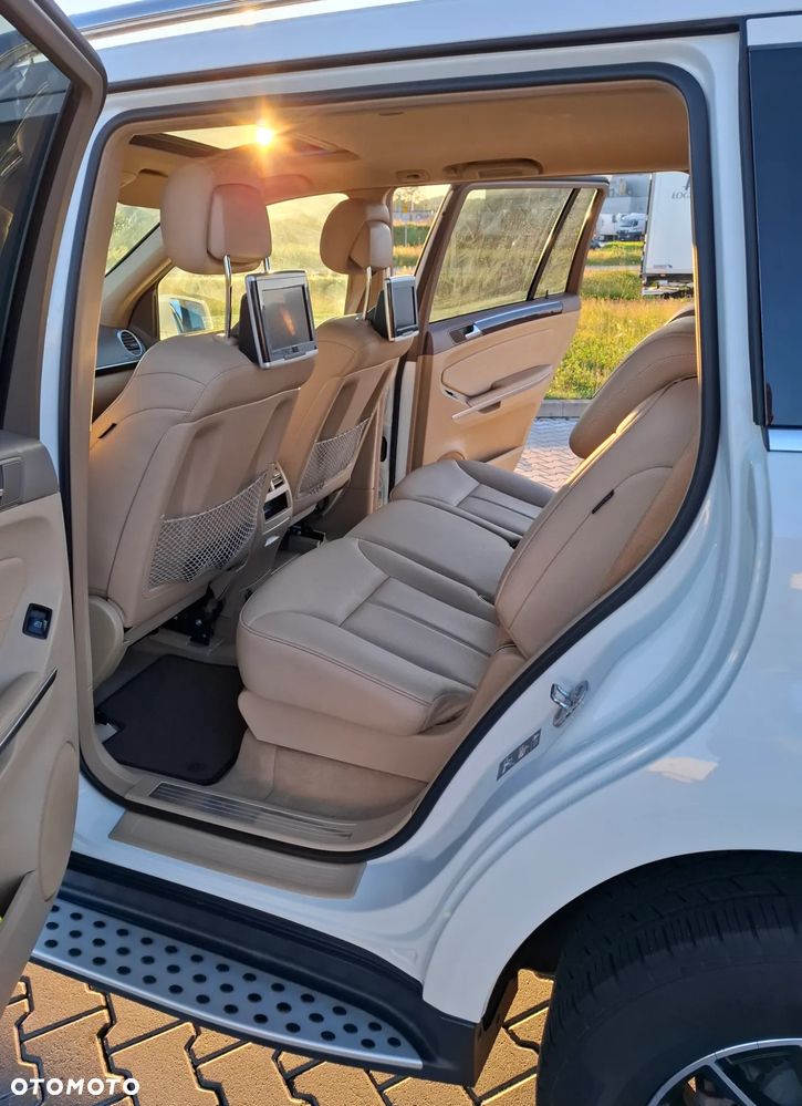 Mercedes-Benz GL 450 4Matic 7G-TRONIC - 12