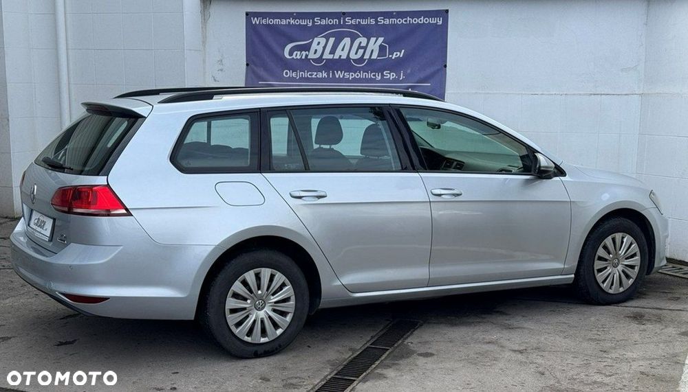 Volkswagen Golf - 6