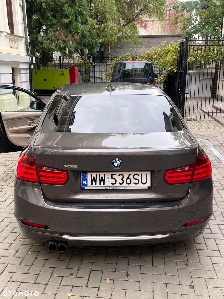 BMW Seria 3 328i - 10