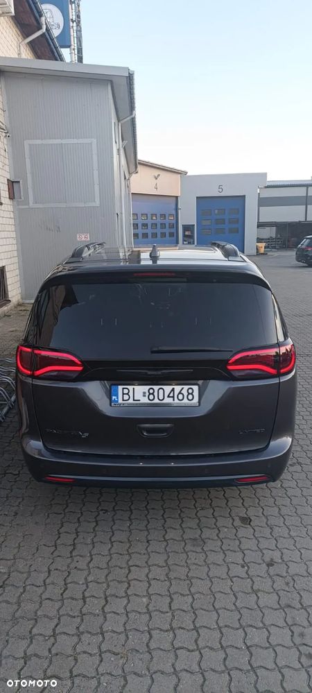 Chrysler Pacifica - 37