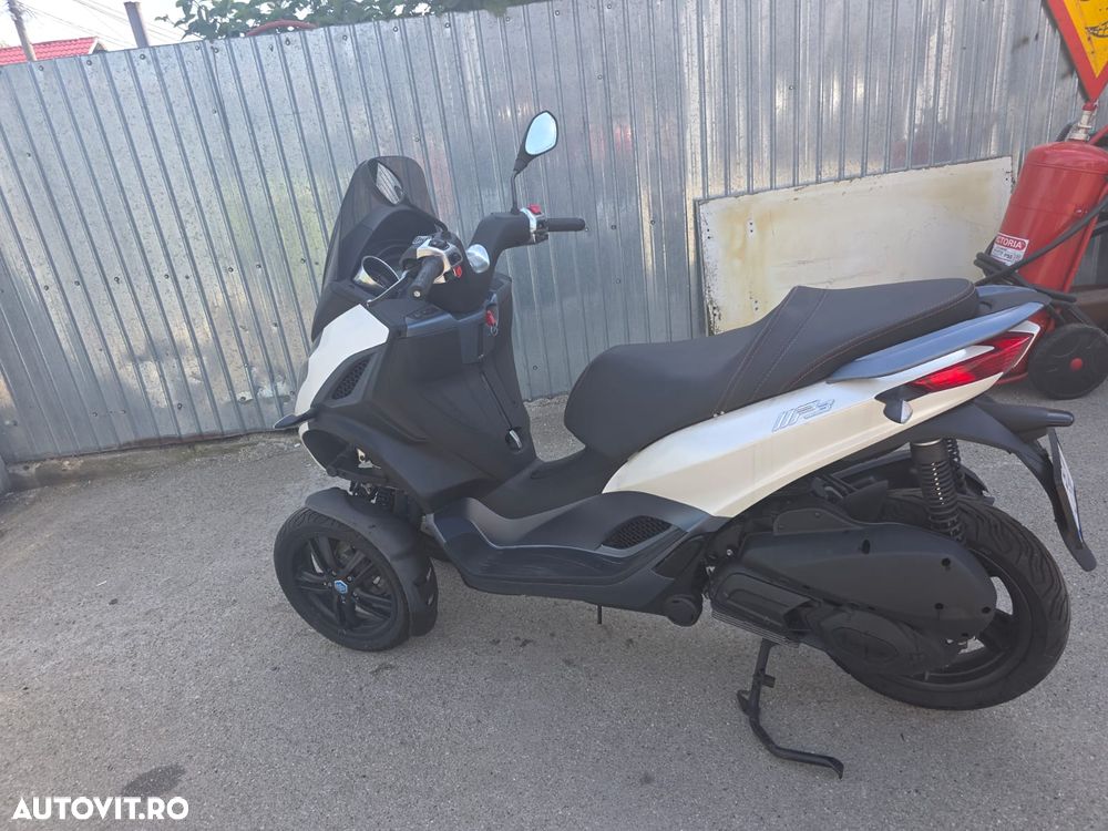 Piaggio MP3 350 Sport - 9