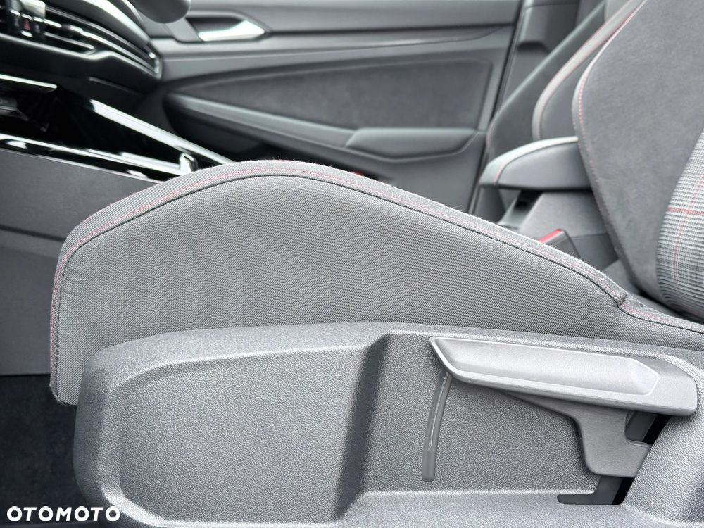 Volkswagen Golf 2.0 TSI OPF DSG GTI - 29
