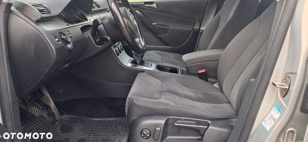 Volkswagen Passat - 10
