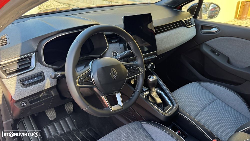 Renault Clio 1.0 TCe Techno Bi-Fuel - 11