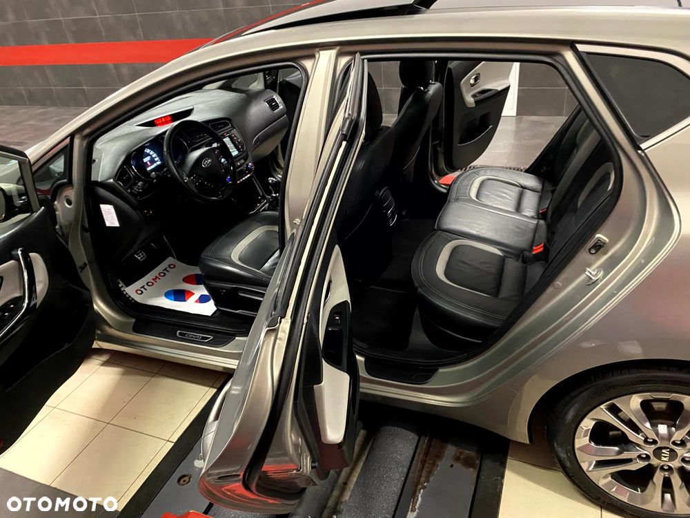 Kia Ceed 1.6 GDI ISG Vision - 16