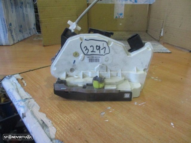 Fecho 6J0839015A SEAT IBIZA 2010 TE 6 PINOS SEAT IBIZA 4 6J FASE 1 2009 1.6TDI 90CV 5P BRANCO TE  6 PINOS - 3