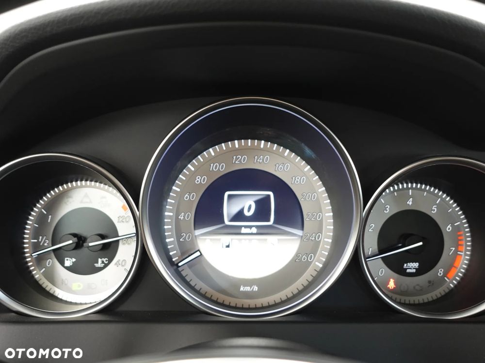 Mercedes-Benz Klasa C 200 (BlueEFFICIENCY) 7G-TRONIC Avantgarde - 38