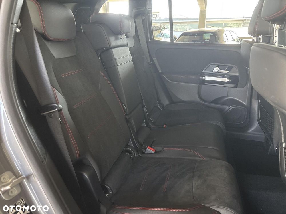 Mercedes-Benz GLB - 22