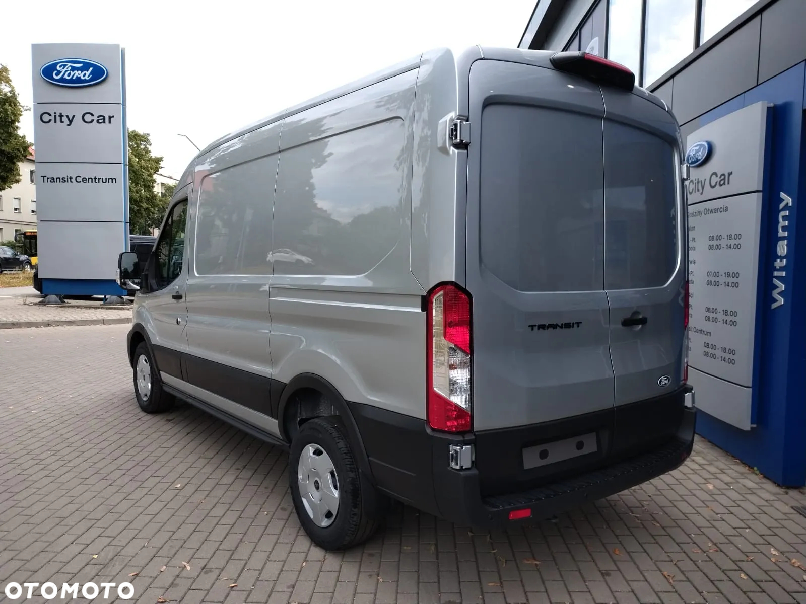 Ford TRANSIT VAN - 11