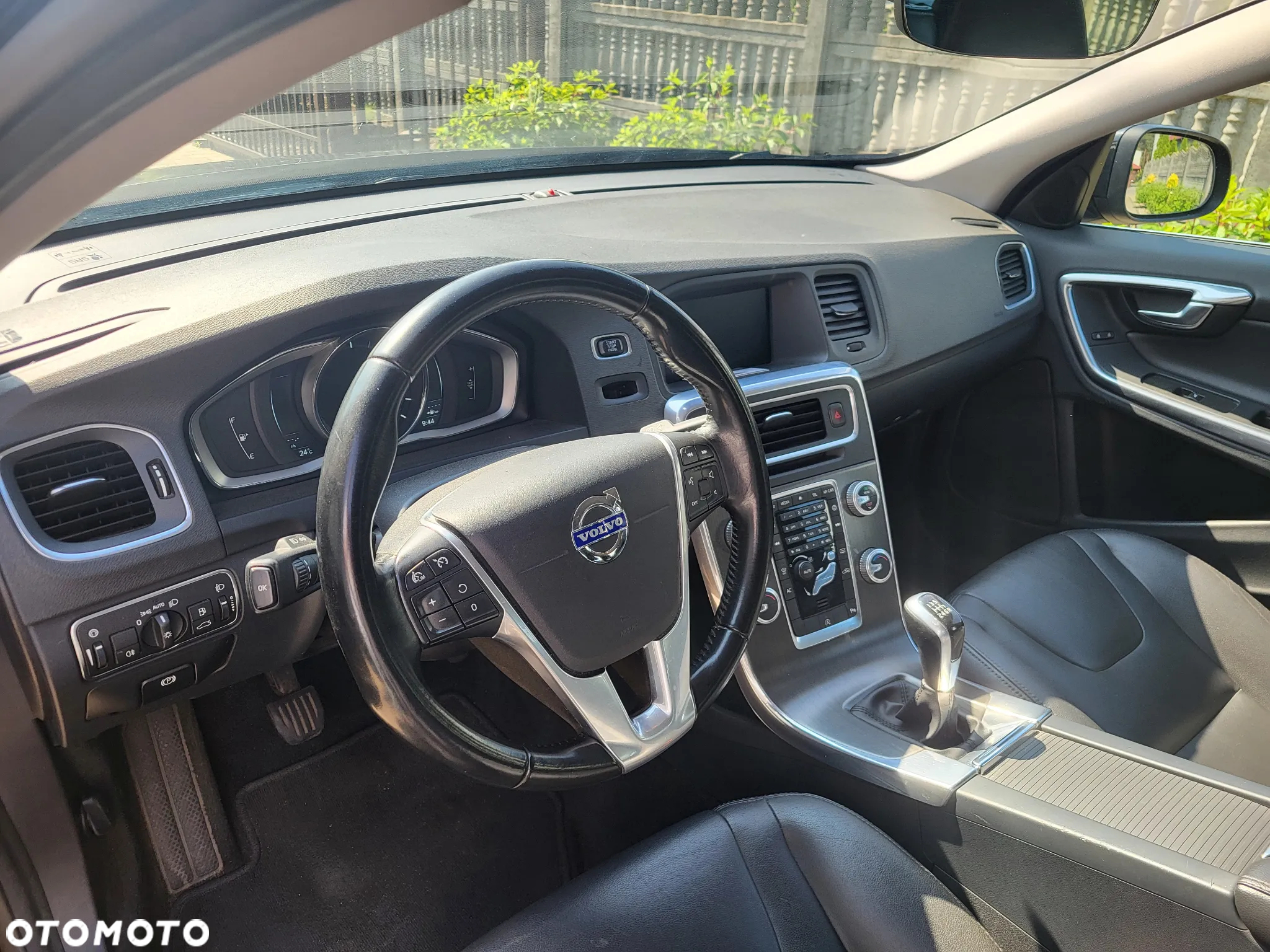 Volvo V60 ver-d4-drive--e-momentum - 8