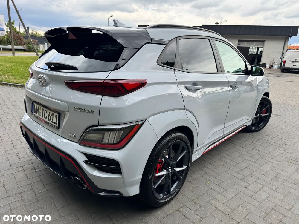 Hyundai Kona - 11
