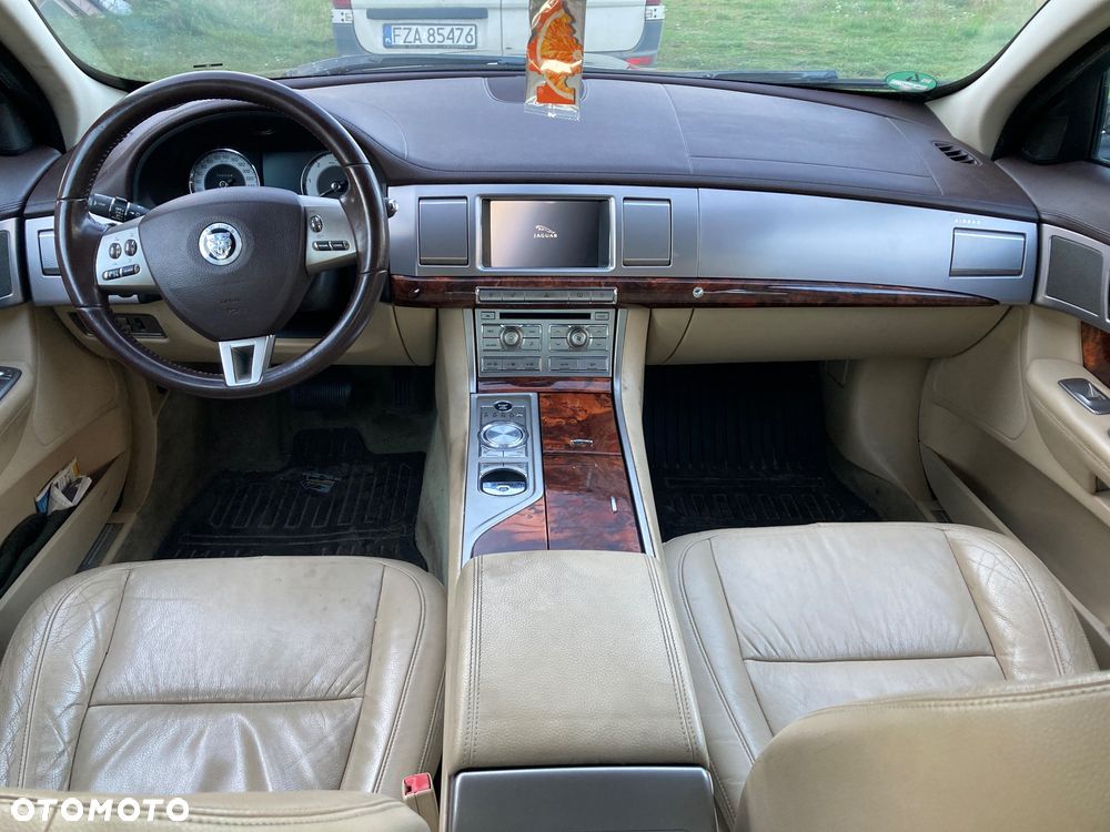 Jaguar XF 3.0 V6 Diesel Luxury - 10