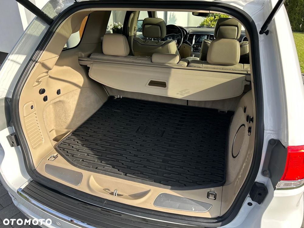 Jeep Grand Cherokee 5.7 V8 HEMI Overland - 30