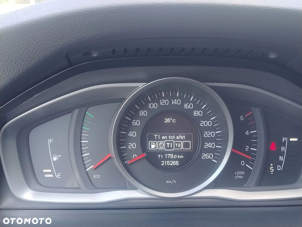 Volvo V60 D2 Geartronic - 9