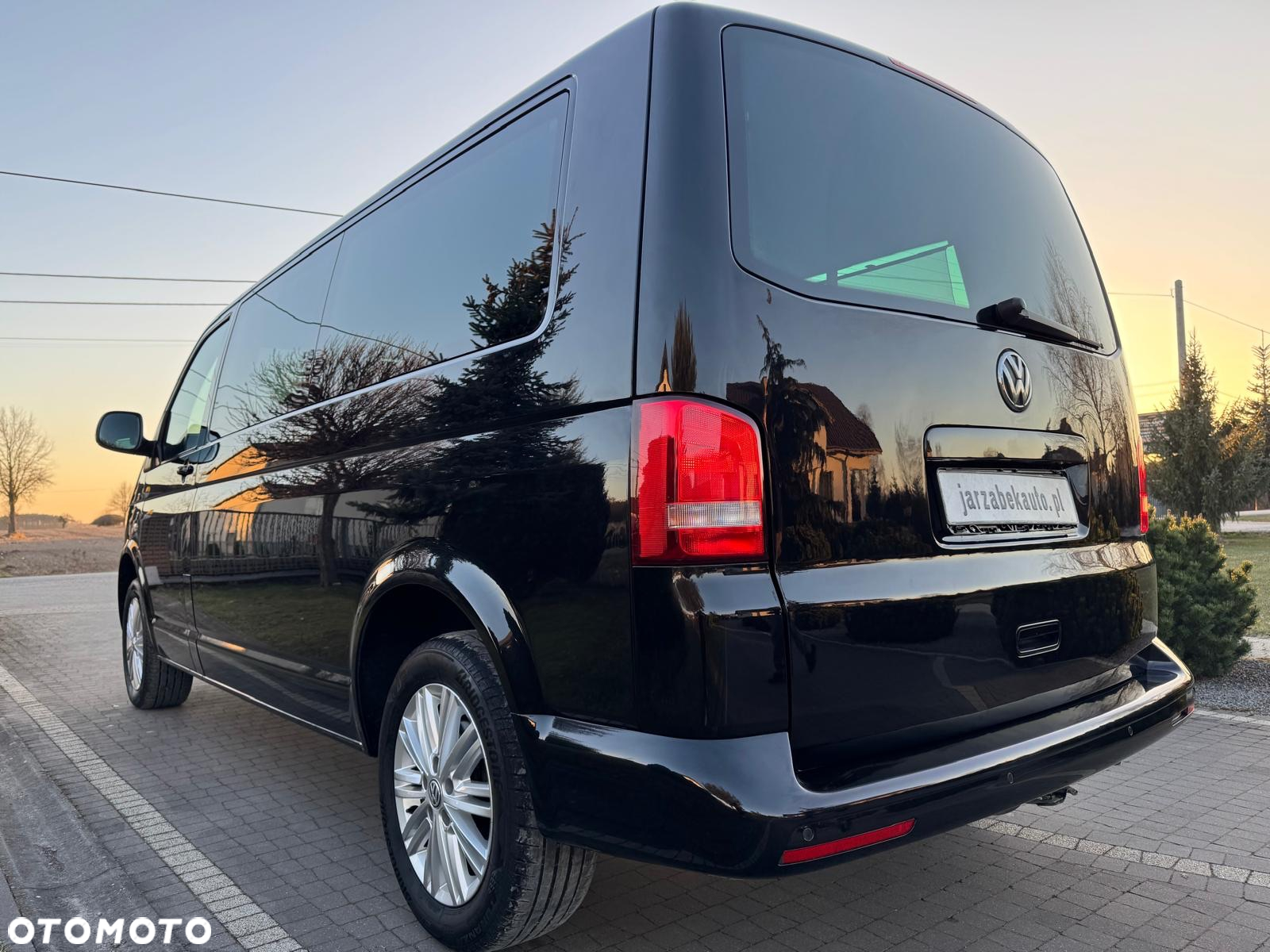 Volkswagen Caravelle - 31