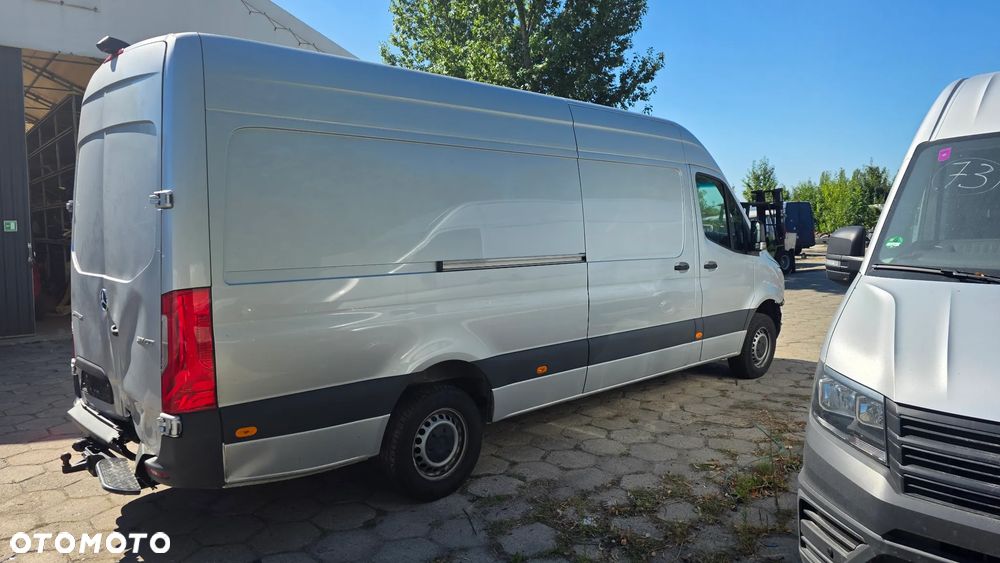 Mercedes-Benz SPRINTER - 8