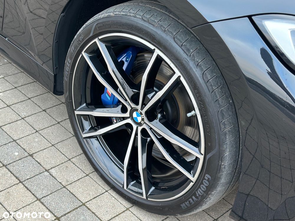 BMW Seria 3 330e M Sport sport - 6