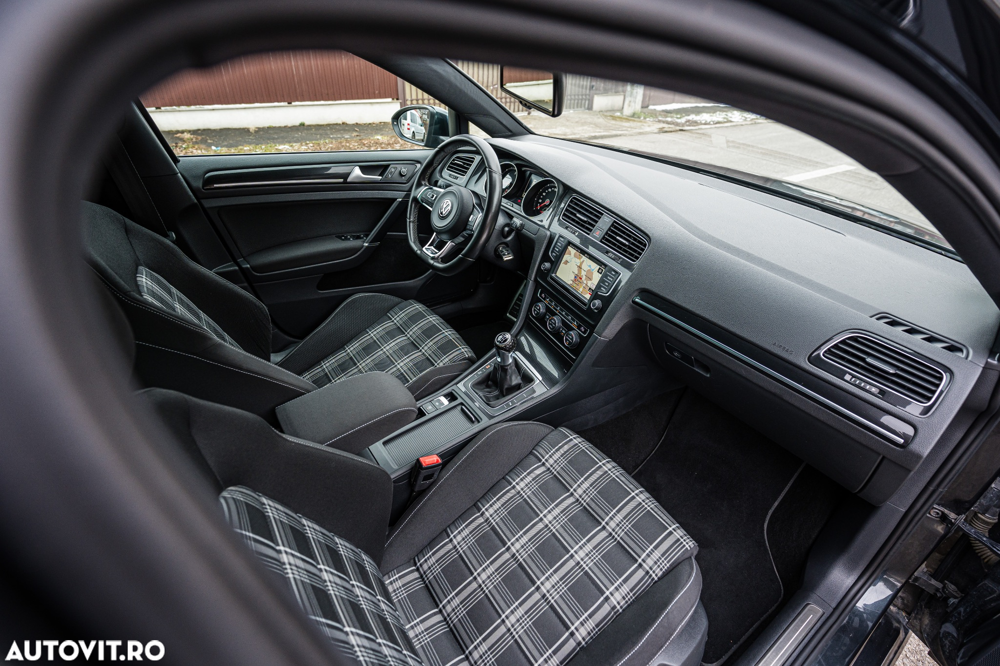 Volkswagen Golf 2.0 TDI GTD - 14