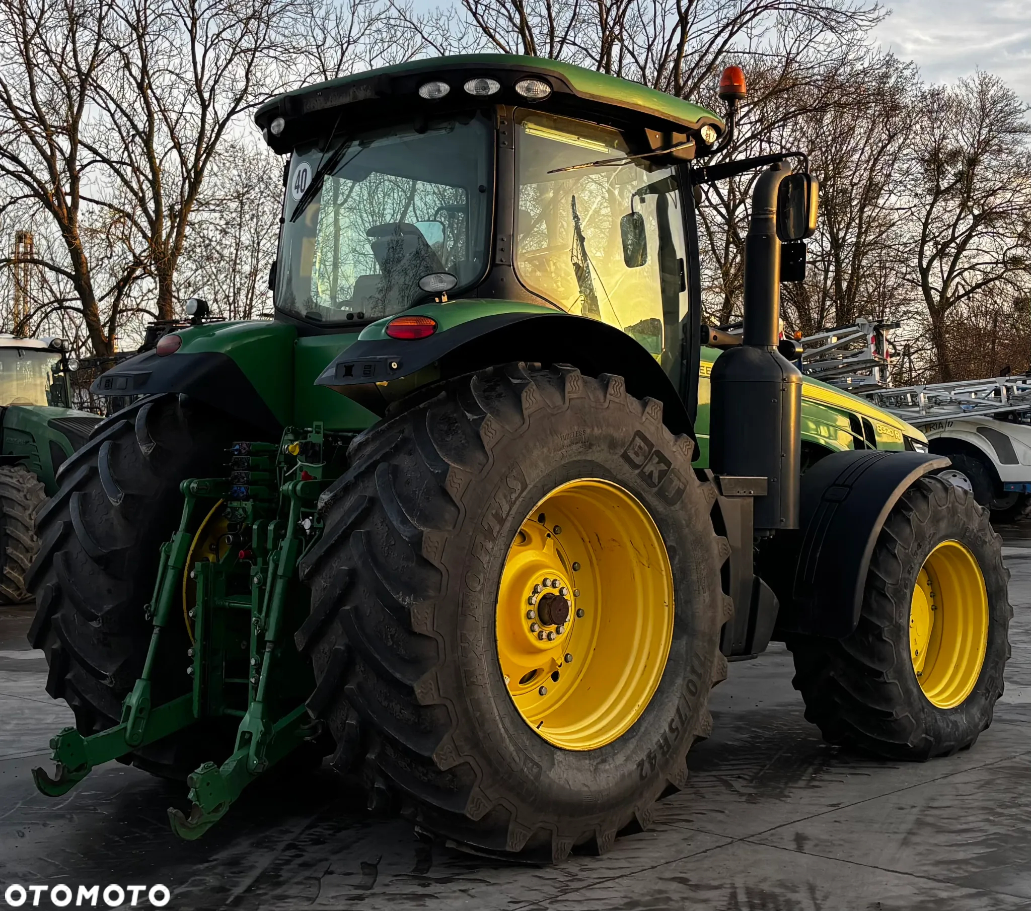 John Deere 8320R - 4