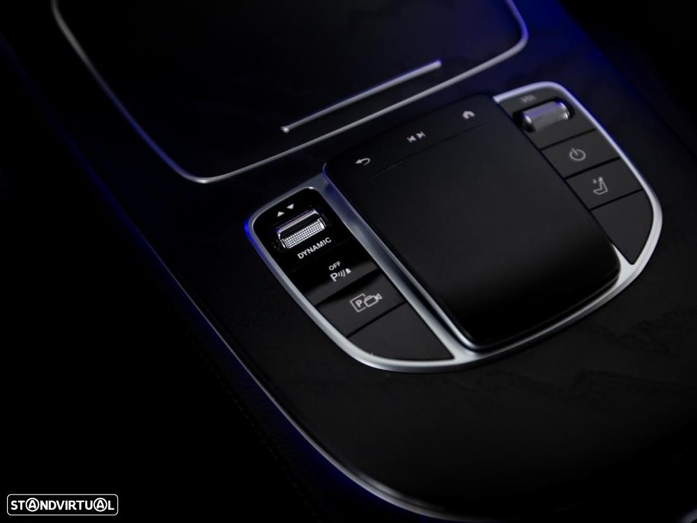 Mercedes-Benz E 300 de Avantgarde - 23