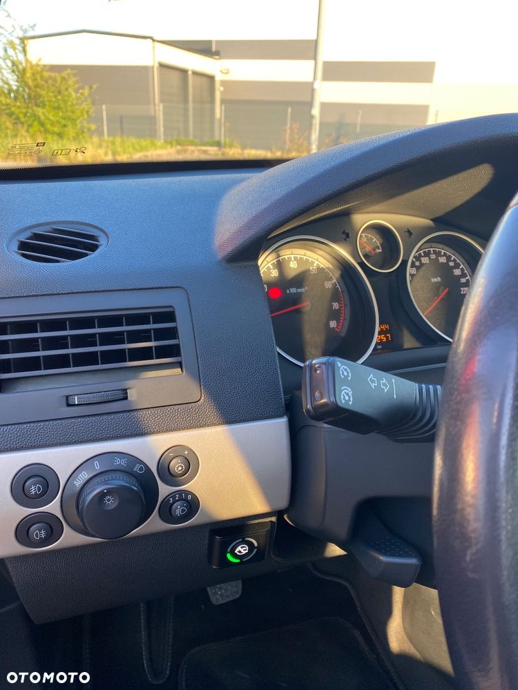 Opel Astra 1.6 Enjoy - 18