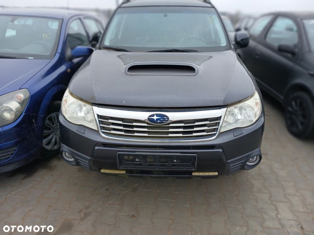 SUBARU FORESTER  MASKA ZDERZAK LAMPY BLOTNIKI KPL PRZOD G1K - 1