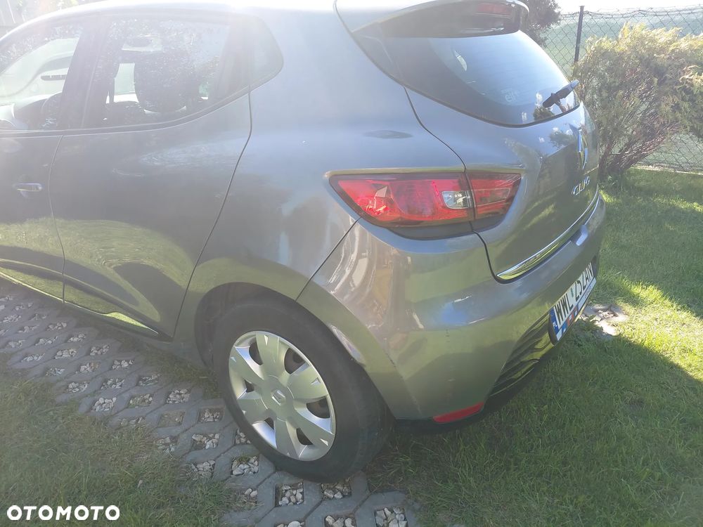 Renault Clio 1.2 16V Life - 5