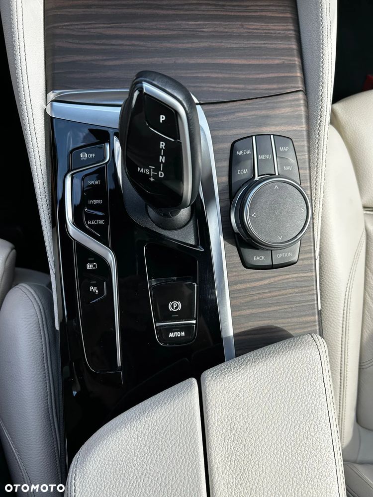 BMW Seria 5 530e xDrive M Sport sport - 19