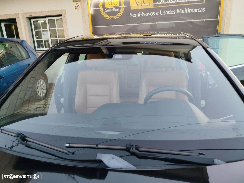 Mercedes-Benz E 300 Bluetec Hybrid Avantgarde - 14