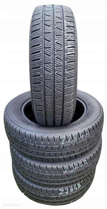 4x Pirelli Carrier Winter 205/65R16C 107/105T Z284A