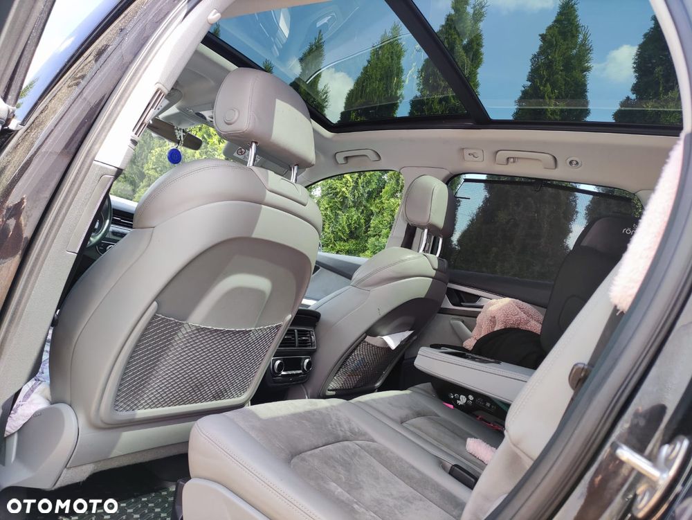 Audi Q7 - 4