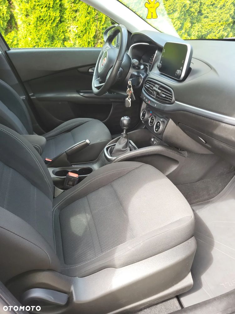 Fiat Tipo 1.4 T-Jet 16v Lounge - 4