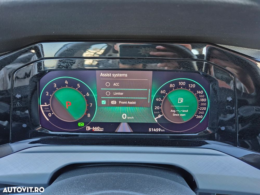 Volkswagen Golf 1.0 eTSI DSG MHEV Life - 22