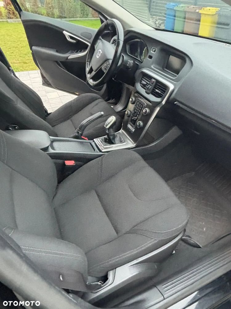 Volvo V40 D2 Momentum - 11