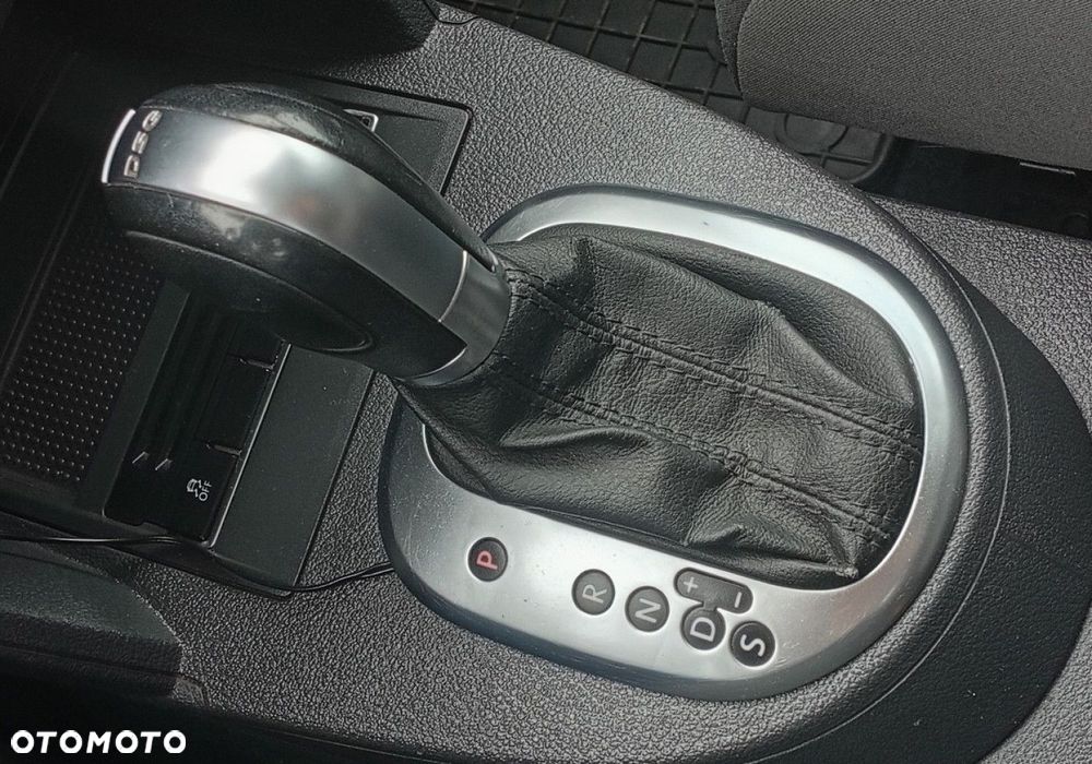 Volkswagen Touran - 34