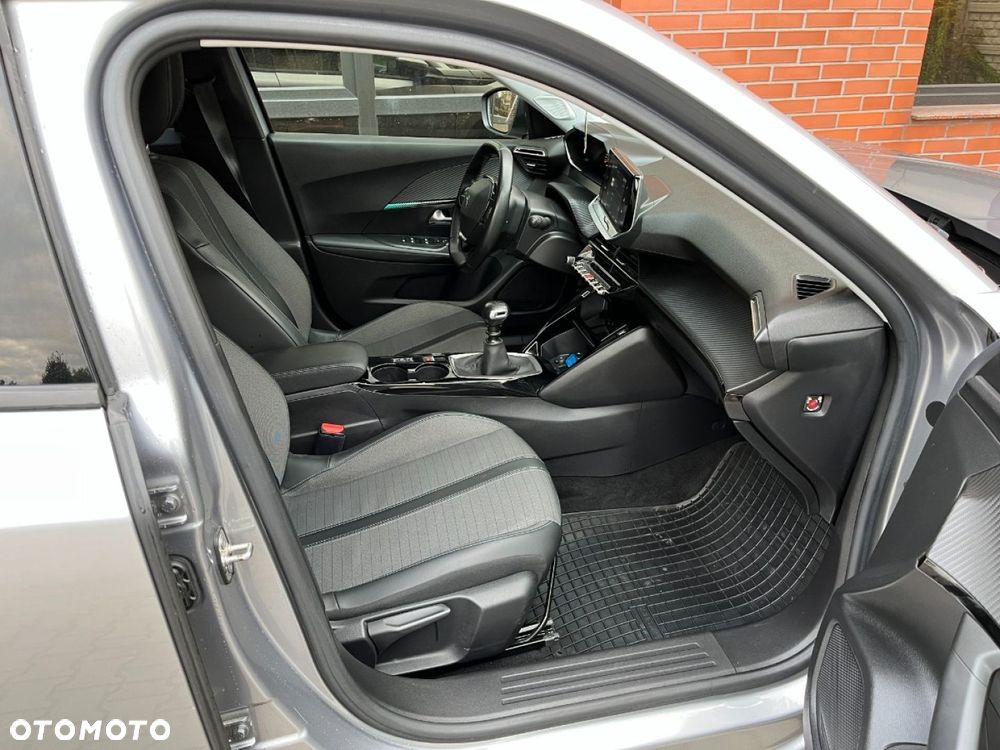 Peugeot 2008 PureTech 100 Allure S&S BVM6 - 23