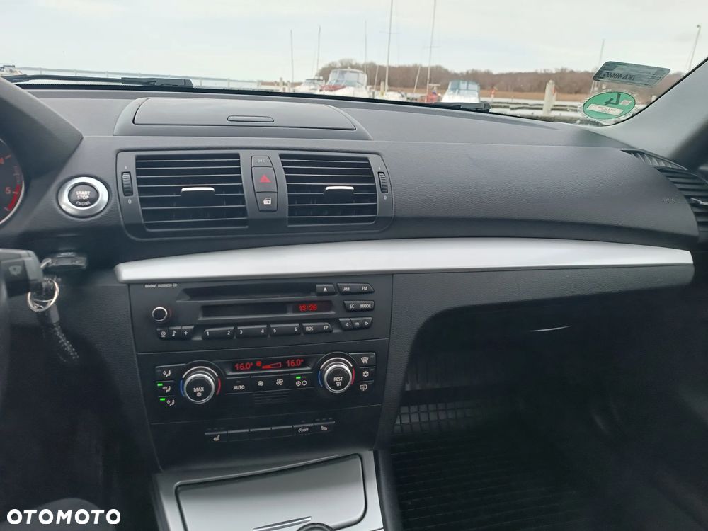 BMW Seria 1 118d DPF - 17
