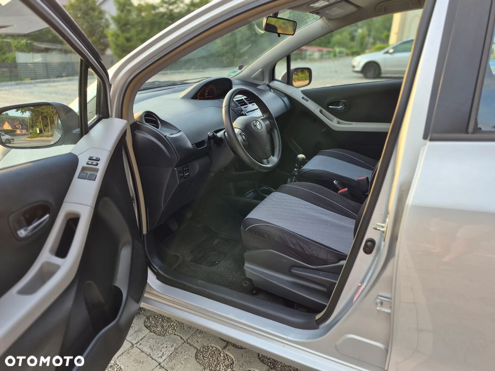 Toyota Yaris 1.33 VVT-i Cool - 9