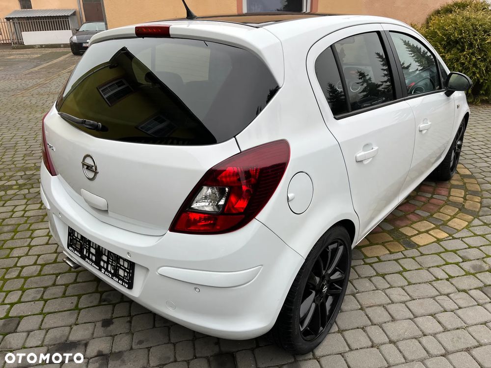 Opel Corsa 1.4 16V Cosmo - 7
